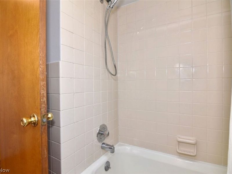 115 E 211th Street, Euclid, OH 44123 Photo 19