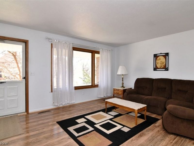 115 E 211th Street, Euclid, OH 44123 Photo 6