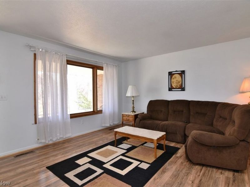 115 E 211th Street, Euclid, OH 44123 Photo 7