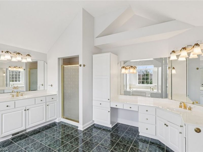 2344 Country Brook Drive, Hinckley, OH 44233 Photo 27