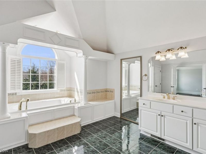 2344 Country Brook Drive, Hinckley, OH 44233 Photo 28