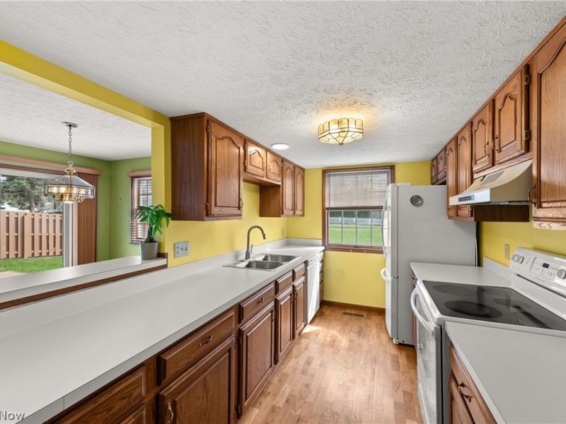 21800 Addington Boulevard, Rocky River, OH 44126 Photo 10