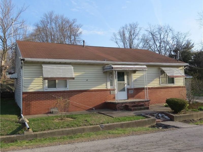 1071 Tenney Avenue, Amherst, OH 44001 Photo 2