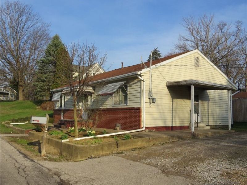 1071 Tenney Avenue, Amherst, OH 44001 Photo 3