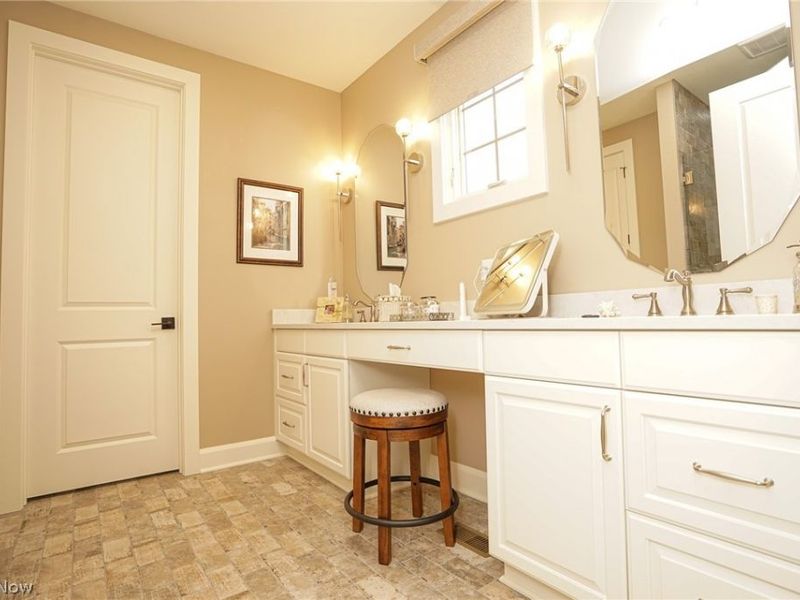 1675 Woodland Circle , Poland, OH 44514 Photo 12