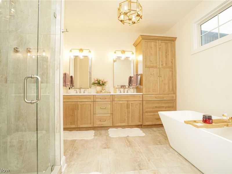 1645 Woodland Circle , Poland, OH 44514 Photo 9