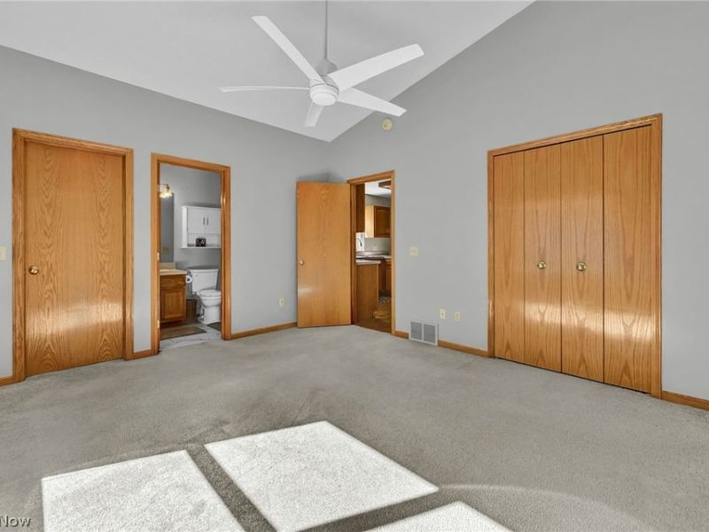 1015 Lakeshore Walk, Medina, OH 44256 Photo 18