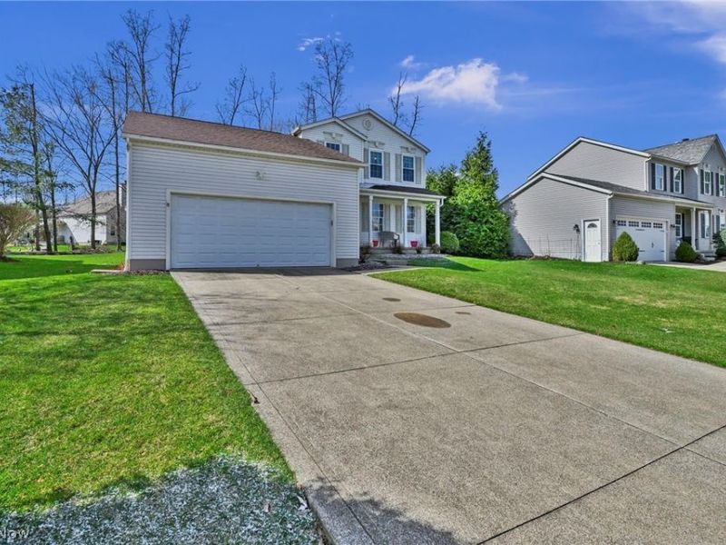 1015 Lakeshore Walk, Medina, OH 44256 Photo 2