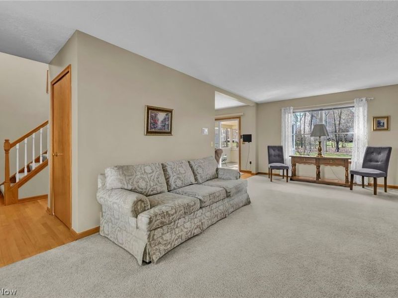 1015 Lakeshore Walk, Medina, OH 44256 Photo 7