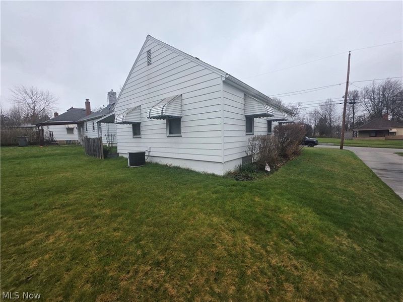 1961 Overlook Avenue , Youngstown, OH 44509 Photo 5