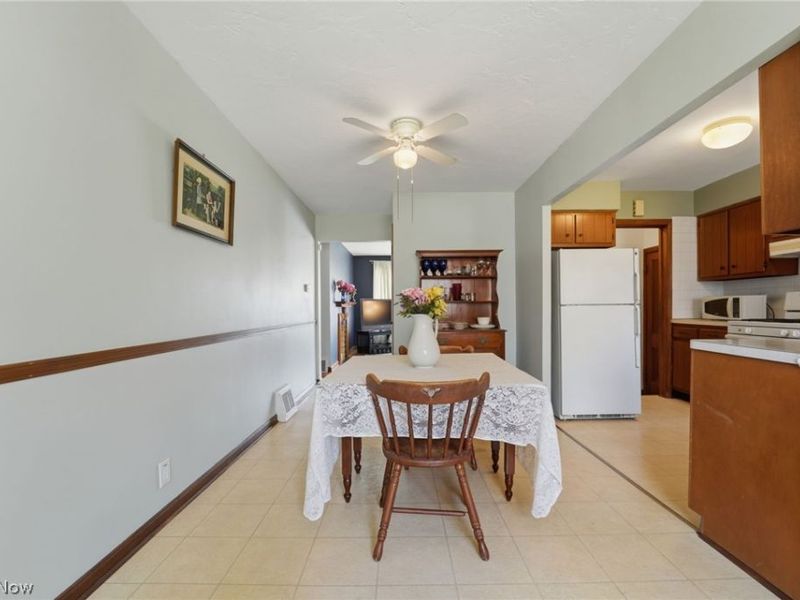 1629 Curry Road, Lyndhurst, OH 44124 Photo 10