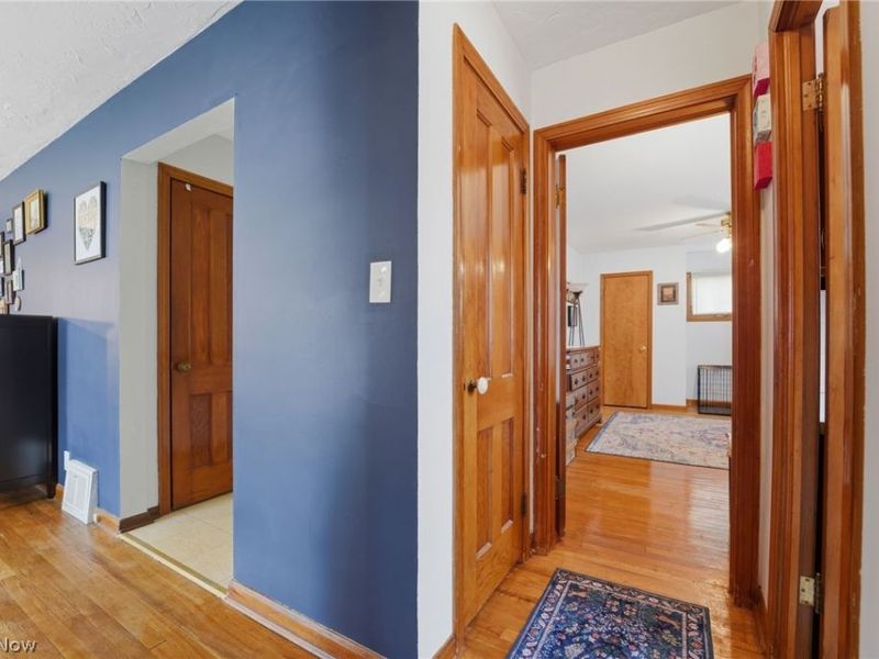 1629 Curry Road, Lyndhurst, OH 44124 Photo 11