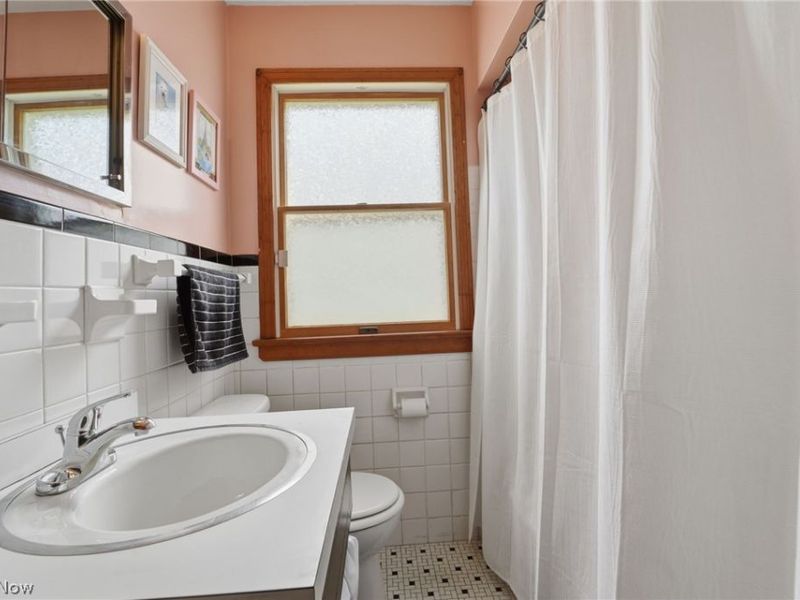 1629 Curry Road, Lyndhurst, OH 44124 Photo 14