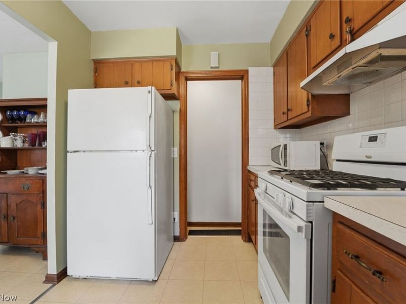 1629 Curry Road, Lyndhurst, OH 44124 Photo 8