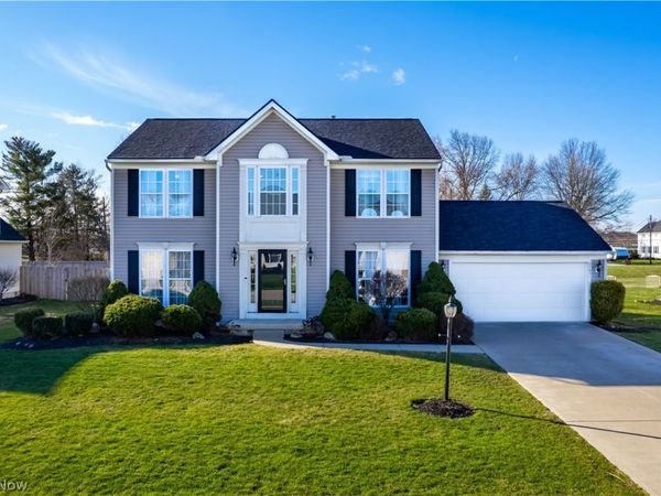 37831 Stoney Lake Drive, North Ridgeville, OH 44039