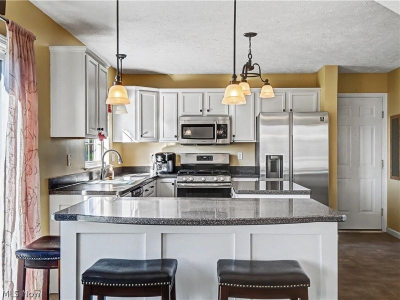 37831 Stoney Lake Drive, North Ridgeville, OH 44039 Photo 5