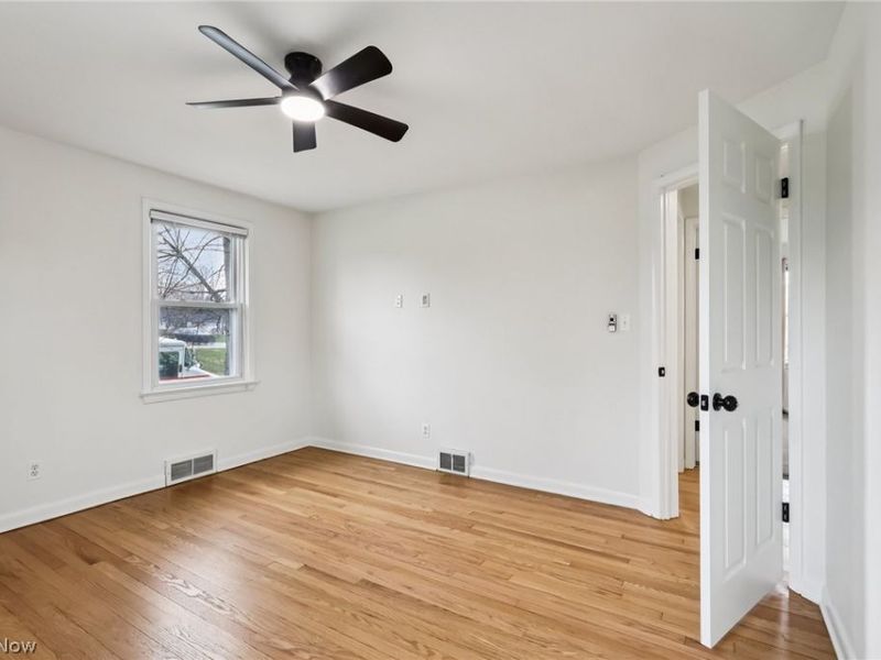 403 N Lake Street, Amherst, OH 44001 Photo 14