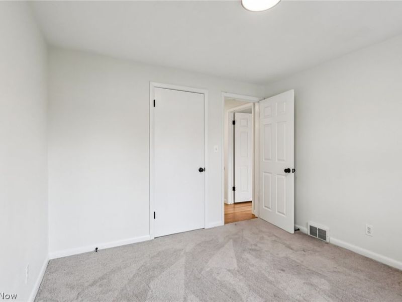 403 N Lake Street, Amherst, OH 44001 Photo 17