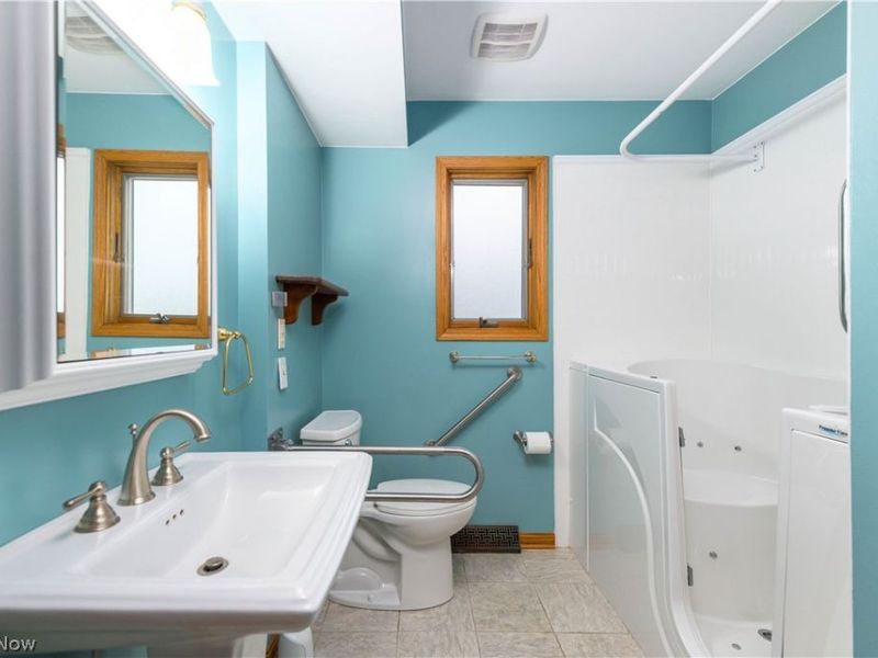 24827 Lake Road, Bay Village, OH 44140 Photo 22