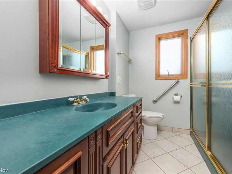 24827 Lake Road, Bay Village, OH 44140 Photo 28