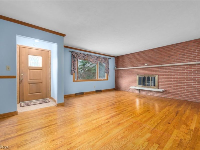 24827 Lake Road, Bay Village, OH 44140 Photo 3