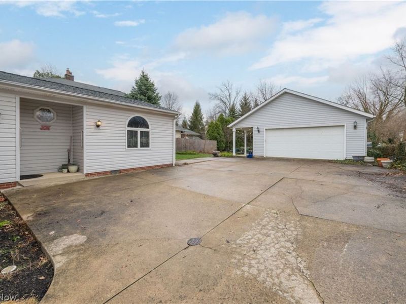 24827 Lake Road, Bay Village, OH 44140 Photo 37