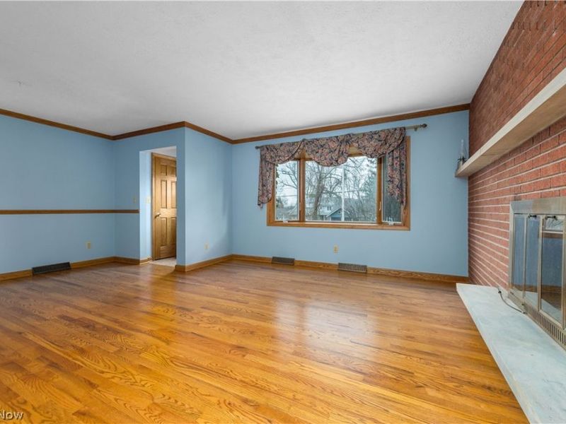 24827 Lake Road, Bay Village, OH 44140 Photo 5