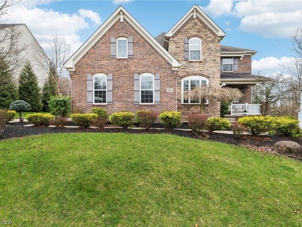 9313 W Hampton Drive, North Royalton, OH 44133