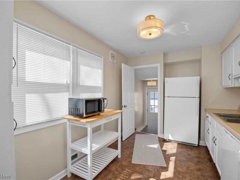 5656 Burns Road, North Olmsted, OH 44070 Photo 23