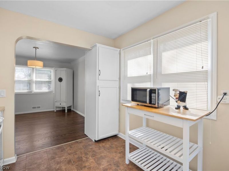 5656 Burns Road, North Olmsted, OH 44070 Photo 24