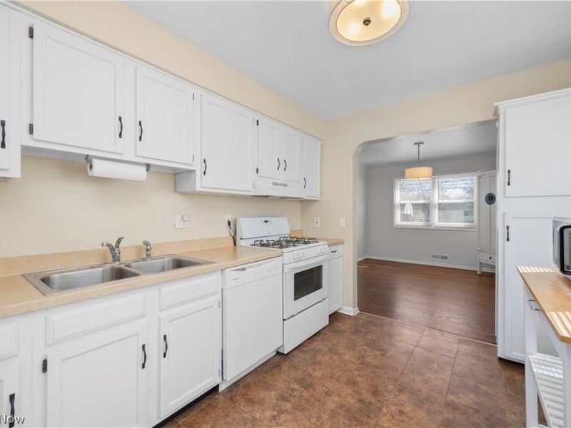 5656 Burns Road, North Olmsted, OH 44070 Photo 25