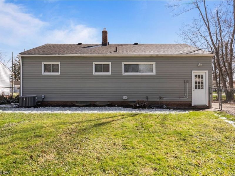 5656 Burns Road, North Olmsted, OH 44070 Photo 33