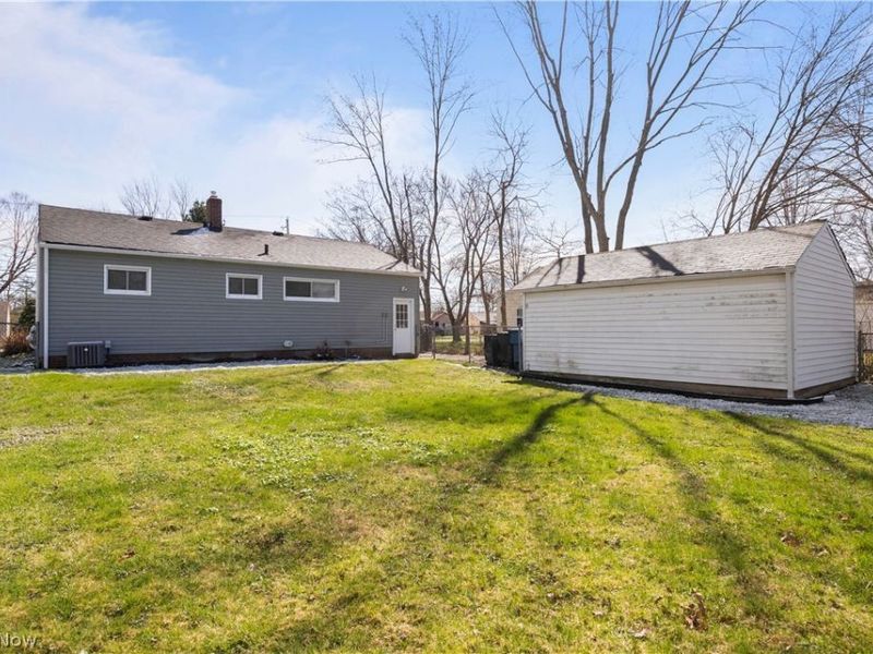 5656 Burns Road, North Olmsted, OH 44070 Photo 34