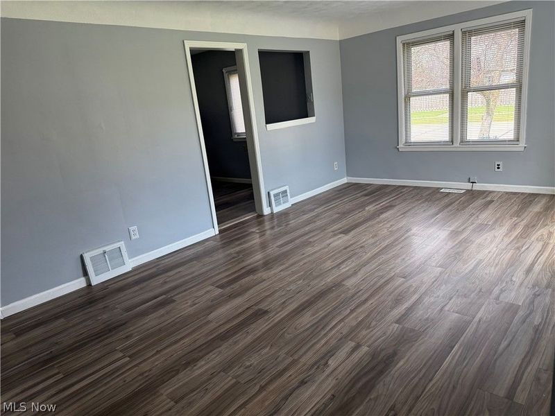 3296 W 231st Street, North Olmsted, OH 44070 Photo 2