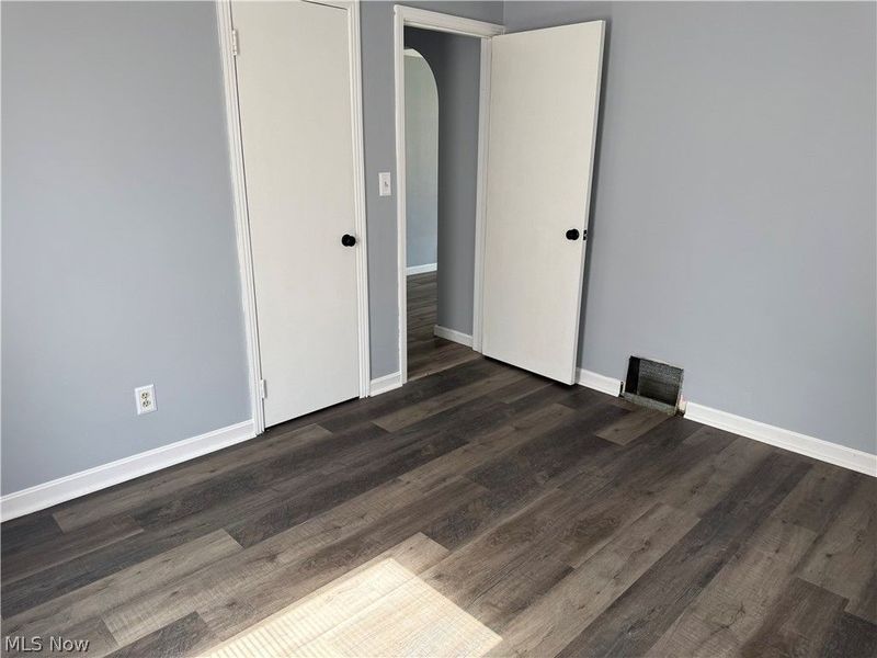 3296 W 231st Street, North Olmsted, OH 44070 Photo 6