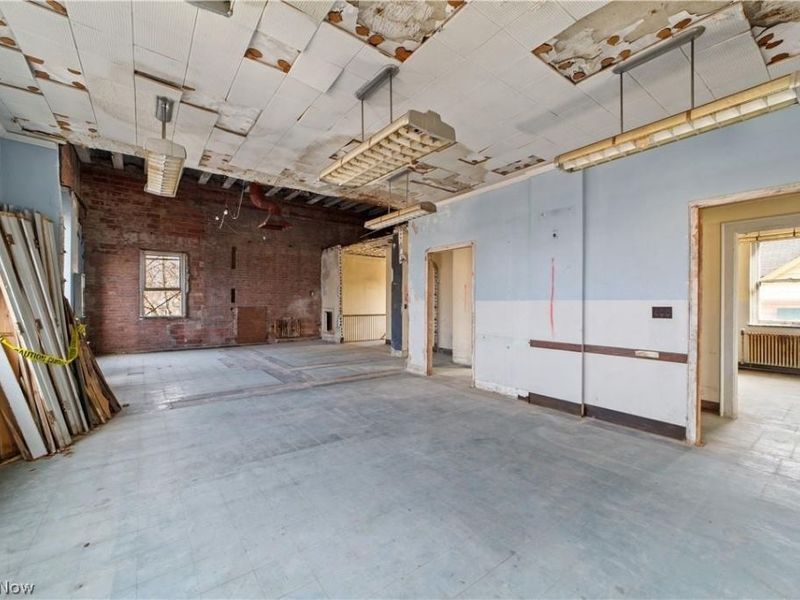 6330 Lorain Avenue, Cleveland, OH 44102 Photo 10