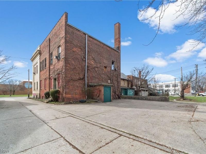 6330 Lorain Avenue, Cleveland, OH 44102 Photo 32