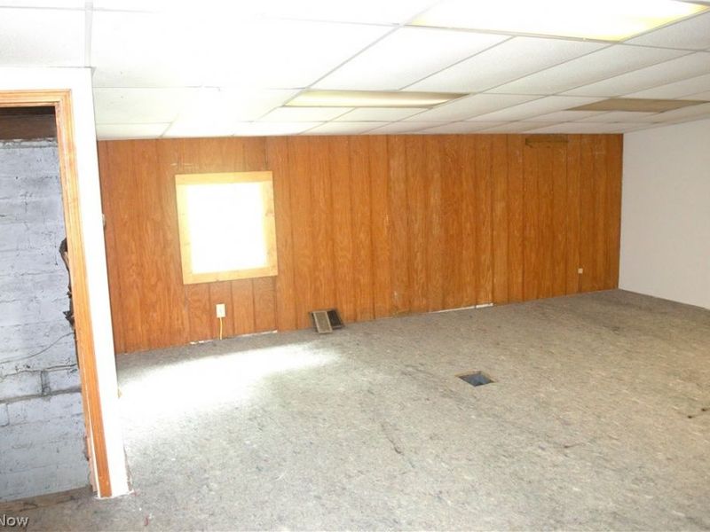 150 N Lake St , Madison, OH 44057 Photo 4