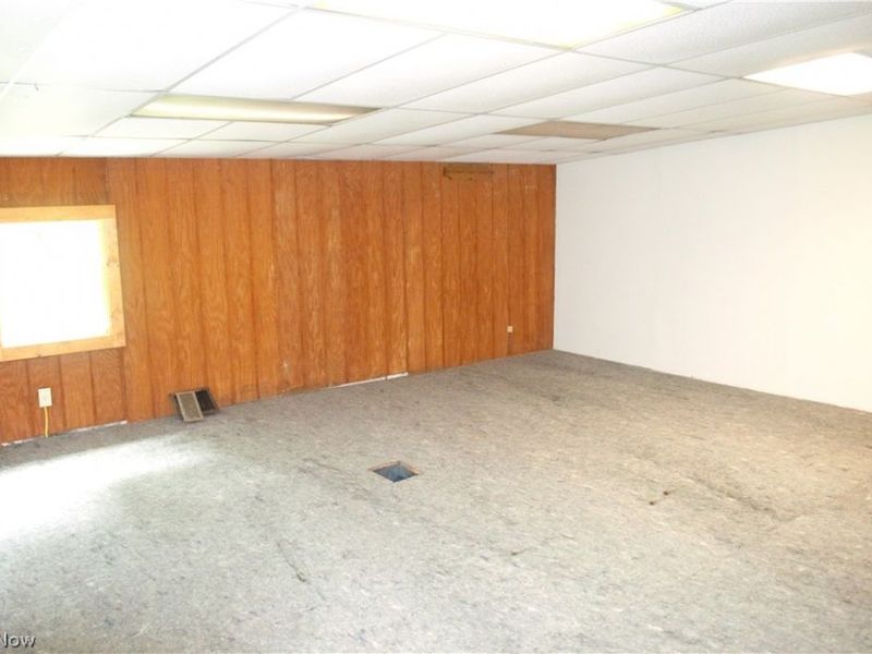 150 N Lake St , Madison, OH 44057 Photo 5