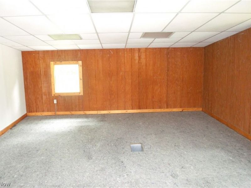 150 N Lake St , Madison, OH 44057 Photo 6