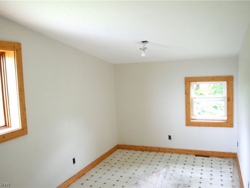 150 N Lake St , Madison, OH 44057 Photo 7