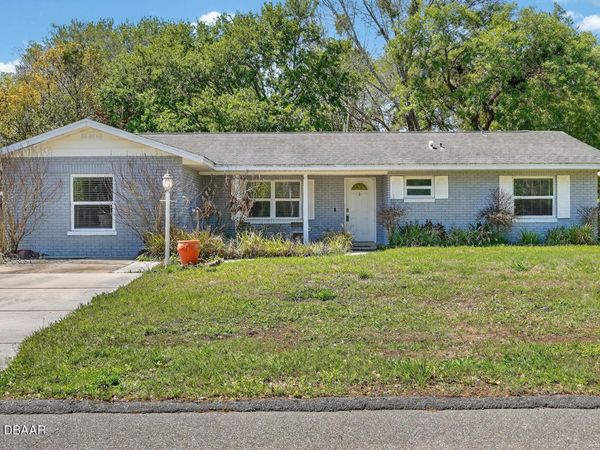 262 Clara Vista Street, DeBary, FL 32713