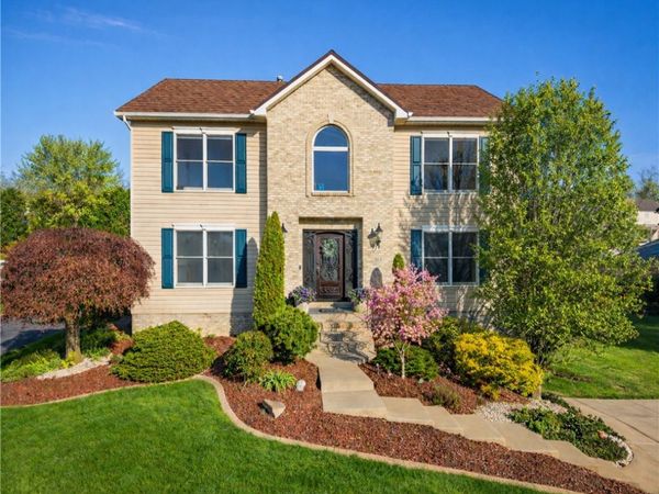 814 Cleardale Dr, Greensburg, PA 15601