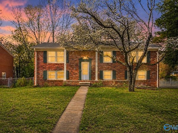 506 Town And Country Drive NW, Huntsville, AL 35806