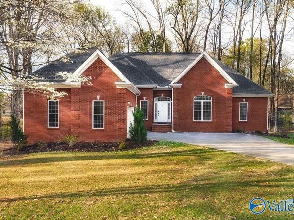 105 Charlemagne Circle, Harvest, AL 35749