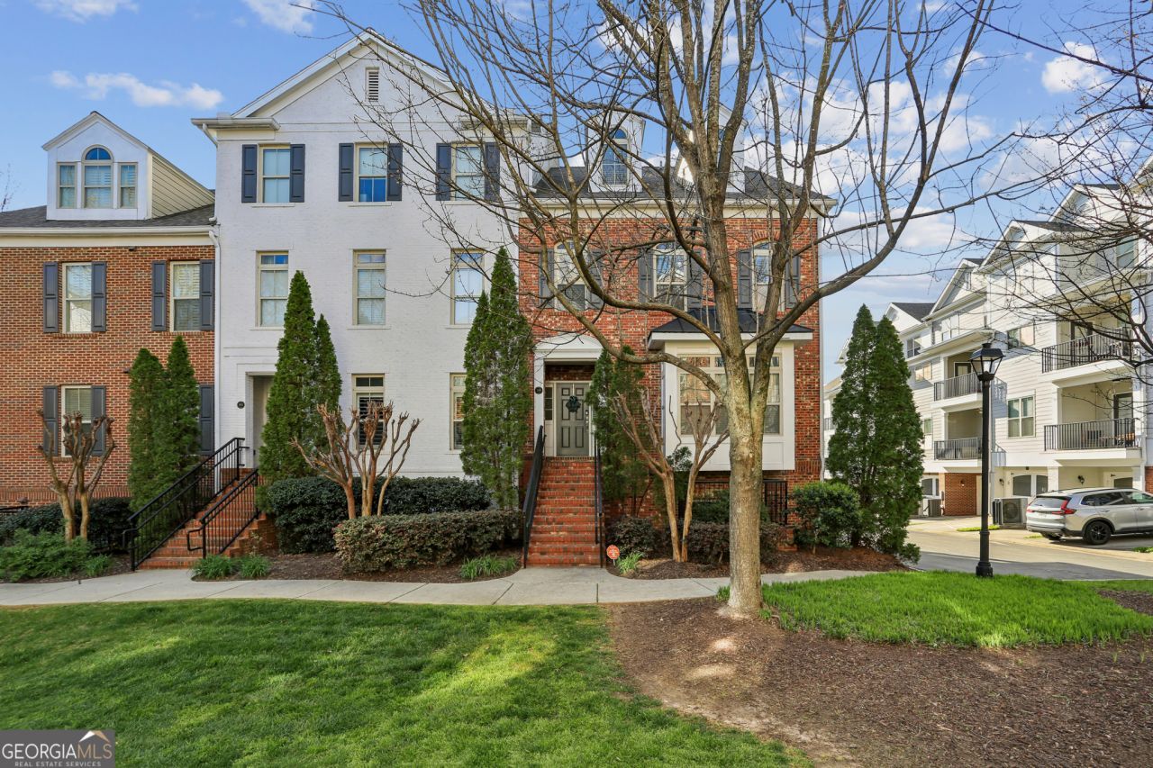 189 Le Gran Court, Atlanta, GA 30328 Main Photo