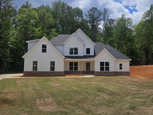 160 Rivers Edge Drive, Forsyth, GA 31029