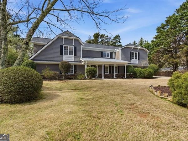 415 Saddle Creek Circle, Roswell, GA 30076