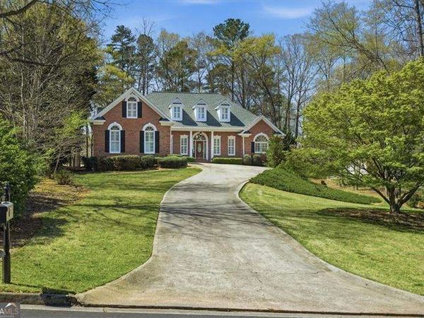 4026 Hickory Fairway Drive, Woodstock, GA 30188