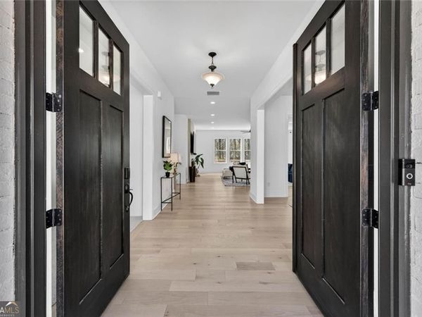 512 Cedar Crest Circle, Woodstock, GA 30188